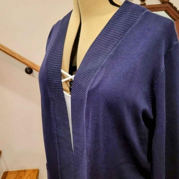 NWT 2X or 3X Navy Classic Pocket Cardigan - Picture 2 of 6